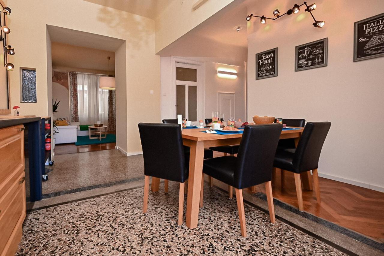 '2R' City Center Holidays And Workstays Rijeka Exterior photo